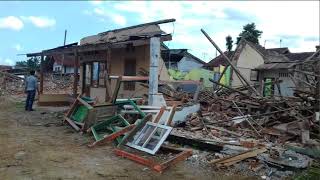 TOLONG KAMI DAN BANTU KAMI  PROYEK UND