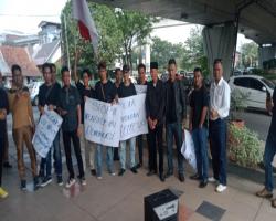 DEMO AKSI DI MAPOLDA SUMSEL DENGAN