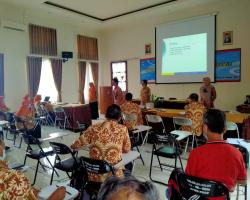 AMANAT UPACARA BERBAHASA INGGRIS D
