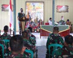 Wujud Nyata Babinsa Bersama Warga Kary