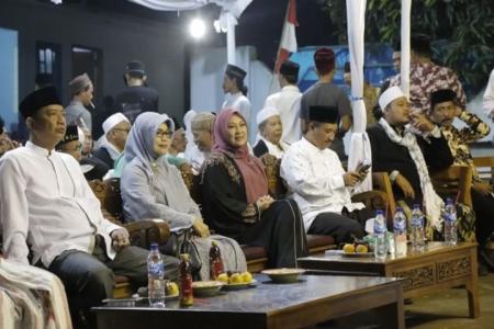 Bupati Pandeglang Hadiri Isra miraj Di