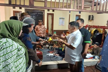 Pelatihan Karawitan dan Pedalangan  Paguyuban Seni dan Budaya Dasa Lam
