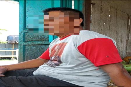 KETUA FDB RAHMAD MENYIKAPI KETUA KELOM