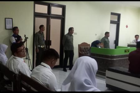 SIDANG TUNTUTAN PENCABULAN ANAK DIBAWA