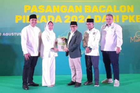 PASANGAN TIWI-HENDRA DAPAT REKOMEN
