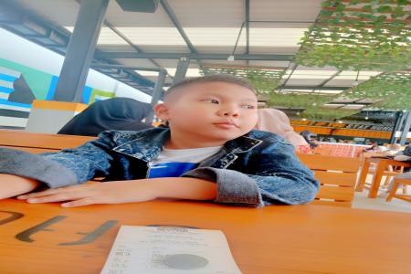 Anak kecil itu bernama Hamizan