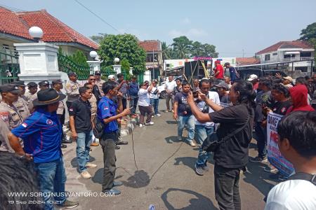 KANTOR DPRD KABUPATEN LEBAK DIGERU