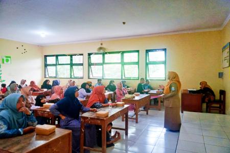 MENYATUKAN VISI MISI SEKOLAH BERSA