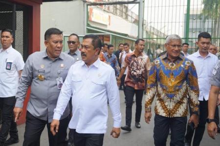 Menteri Imigrasi dan Pemasyarakatan Pe