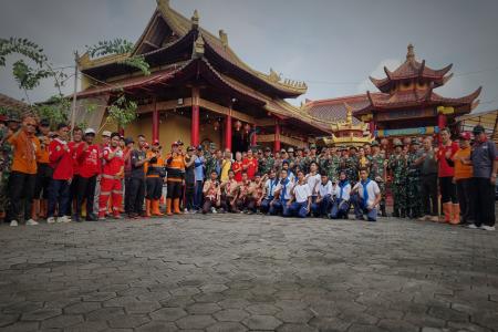 Korpe Berkah Edisi 2 Bersihkan Klenteng Hok Tek Bio Purbalingga 