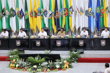 PRESIDEN PRABOWO APRESIASI RAKOR M