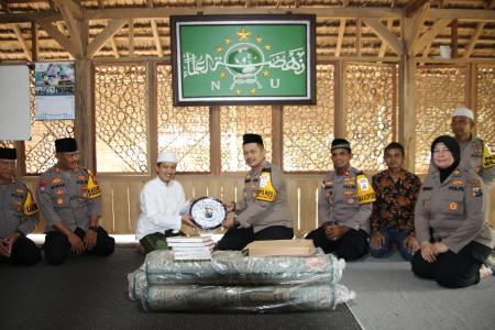 KAPOLRES SUMENEP JALIN SILATURAHMI