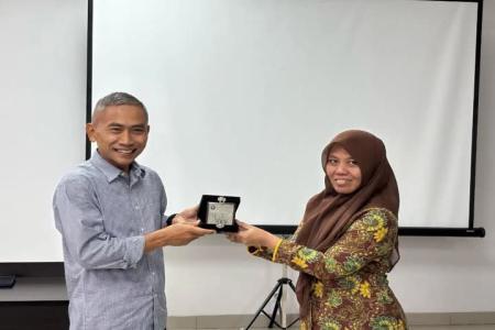 YOYOK RIYO SUDIBYO MENJADI DOSEN T