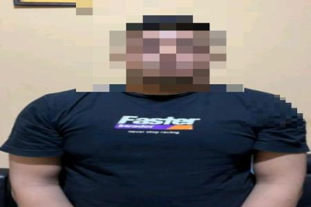 SEORANG PRIA DI DEMAK JADI TERSANG