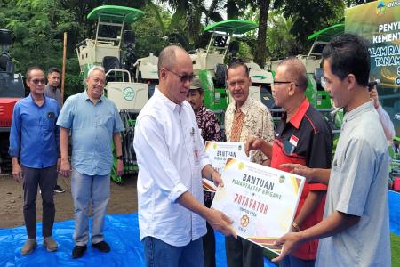 WUJUDKAN SWASEMBADA PANGAN, BUPATI