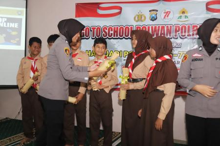 Polres Magetan Warnai Hari Jadi Polwan