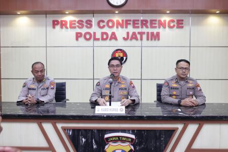 PULUHAN PERSONEL POLRI TERLUKA SAA