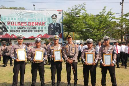 Polres Demak Beri Penghargaan kepada A