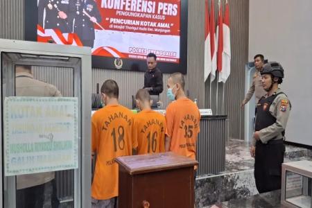 6 ANAK DAN 3 DEWASA MALING KOTAK AMAL 