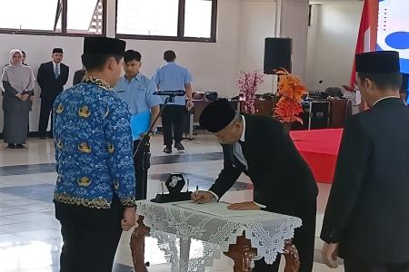 SUMPAH JABATAN ASN WABUP ASEP ISMA