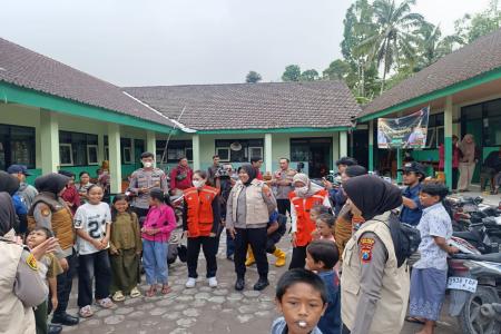 Polres Lumajang Lakukan Trauma Healing