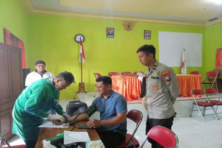 Polres Probolinggo Ikuti Donor Darah P