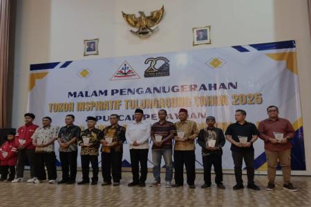 BUPATI GATUT SUNU WIBOWO RAIH PENG